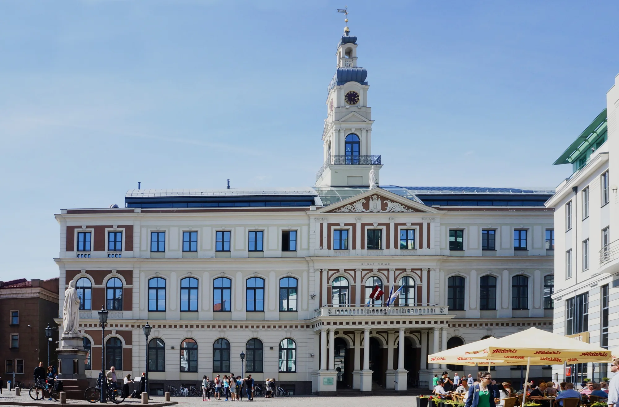 Riga Town Hall and the Roland statue on Town Hall Square (Ratslaukums) in the Old Town